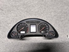 Audi A4 8E B6 Tacho