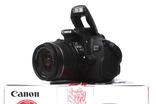 Canon eos 700d full - 18,