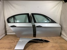 BMW E90 Limo 2x Tür vorne & hinten rechts in Titansilber VR HR silber Kotflügel