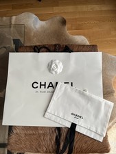 CHANEL Schutzsack Neu Clutch Bag + Papier Tüte gebraucht gratis