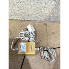 Labtec AD-SS-3UK Netzteil weiß beige 14,4 Volt 1000mA für Computer Lautsprecher