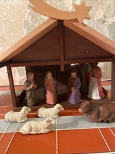 Alte Pappmache Krippefiguren + hochwertige Krippe aus Holz, Pappe - Masse