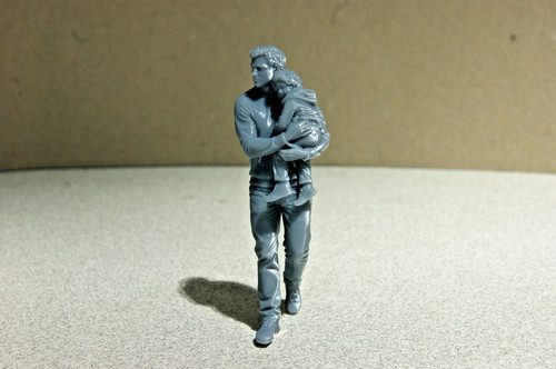 Figur vater trägt kind 5 - kind, 1:22,5
