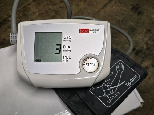 Boso medicus uno oberarm - boso-medicus, oberarm-