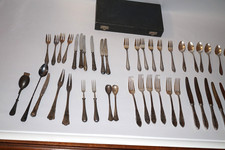 Altes Besteck Florales Muster