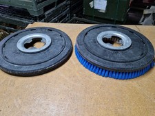 Scheuerbürste + Padteller