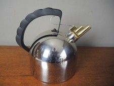 Alessi Wasserkocher inox, Kupferboden mit Pfeifen