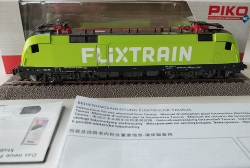 Piko 57924 lok br 182 - e-lok,