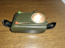 Pertrix Nr. 685 Taschenlampe Handlampe oliv-grün Militär (BJ 1962) alt