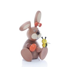 Osterartikel Osterhäsin mit