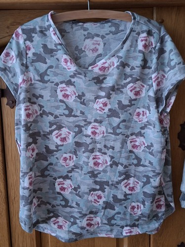 Hübsches shirt mot - hübsches,