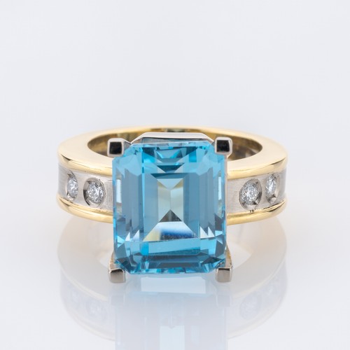 Ring aus 750er - weiß-, und