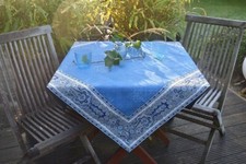 Tischdecke Jacquard Matelassé 100x100 cm blau Paisleyborte blau aus Frankreich