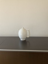 Arzberg Porzellan •