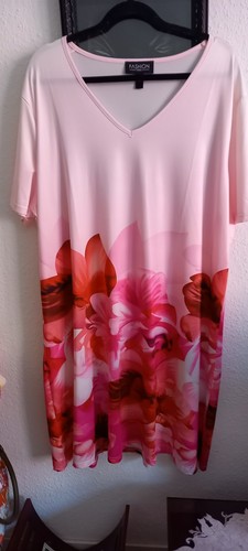 Kurzärmliges damen kleid mit - kurzärmliges,