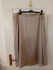 Rock Gr.54 Beige Satinrock