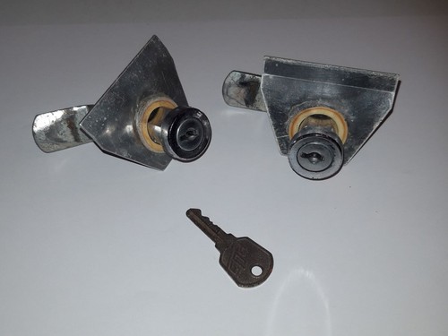 Schlösser mit schlüssel - 1,