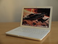 Hingucker: Weißes MacBook 13