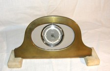 Stilechte ART DEKO TISCHUHR