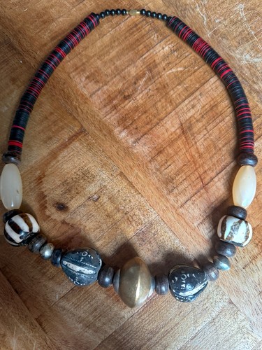 Große afrikanische kette mit - afrikanische,