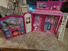 Barbie Koffer, Haus mit Balkon. Siehe Fotos 