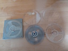 1 Agfa Leerspule + 2 Leerspule Marke unbekannt - 3 Boxen - 18 cm - Filmspulen