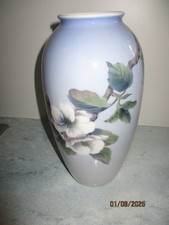 Sehr alte Vase Royal