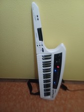 Roland AX Synth Umhänge-Keyboard (KEYTAR), Weiß, !!! Inkl. Hardcase !!!