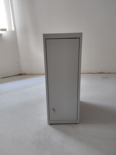 Werkzeugschrank aus stahl - aus, –