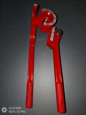 Verkaufe eine nur einmal benutzte Biegemaschine in einem sehr guten Zustand