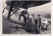 Foto - Soldaten mit Flugzeug -
