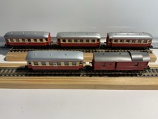 4 x Arnold Personenwagen mit Packwagen Spur N