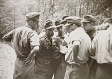 Gruppe Männer Soldaten stehen