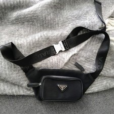 Sportlich elegante PRADA