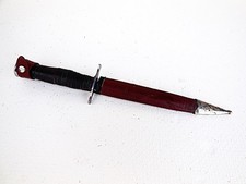 Militärisches Messer mit