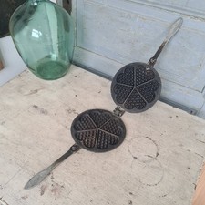 C2412 Altes Waffeleisen |