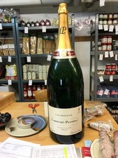 Leere, aber versiegelte 12L