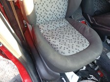 6Y0881011M RECHTER VORDERSITZ