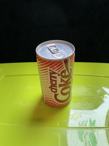 Cherry coke dose - dose, ungeöffnet