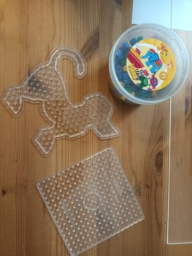 Bügelperlen mit steckplatten - bügelperlen,