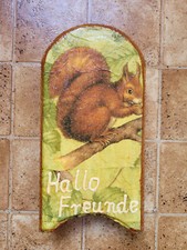 Eichhörnchen  auf Pflasterstein Handarbeit  Serviettentechnik