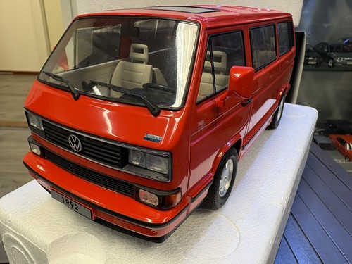 Scale vw volkswagen - 1:18,