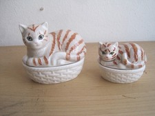 2 Katzenfiguren aus Keramik