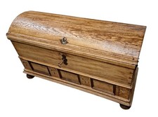 Eichentruhe von ca. 1800