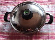 AMC Topf 39042, 24 cm mit Deckel, 2,6 liter gebraucht.