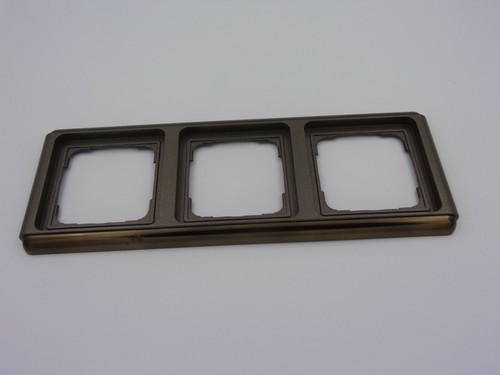 Gira fläche 62mm - 1x, 3fach