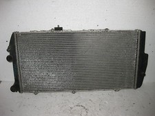 Audi 100 Typ 44 Stufenheck : Kühler Wasserkühler für 4 Zylinder