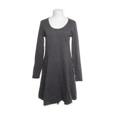 Myrine Antwerp, Kleid