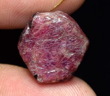 20,85 cts. Natürlicher afrikanischer Rohrubin, natürlicher afrikanischer Mada...