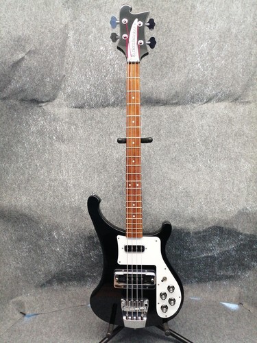 Rickenbacker 4003s - rickenbacker,